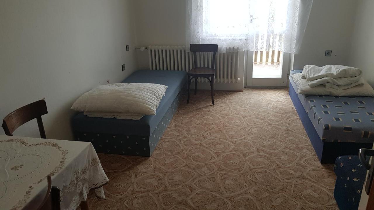 Kemp A Stanovani Na Fare Javornik  Ngoại thất bức ảnh