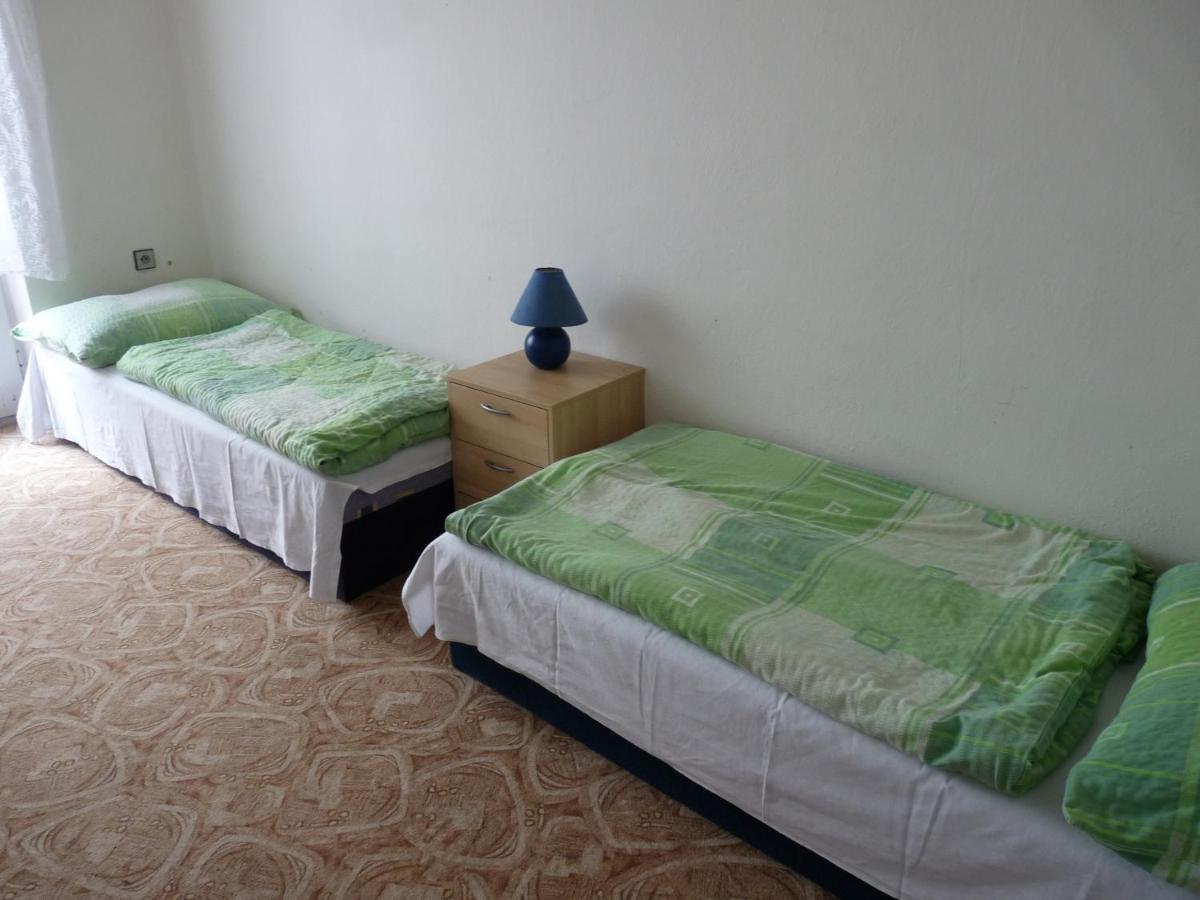 Kemp A Stanovani Na Fare Javornik  Ngoại thất bức ảnh